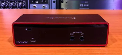 Focusrite - SCARLETT2I2MK3 2